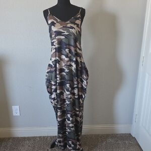 Chic Camouflage Sleeveless Maxi Dress